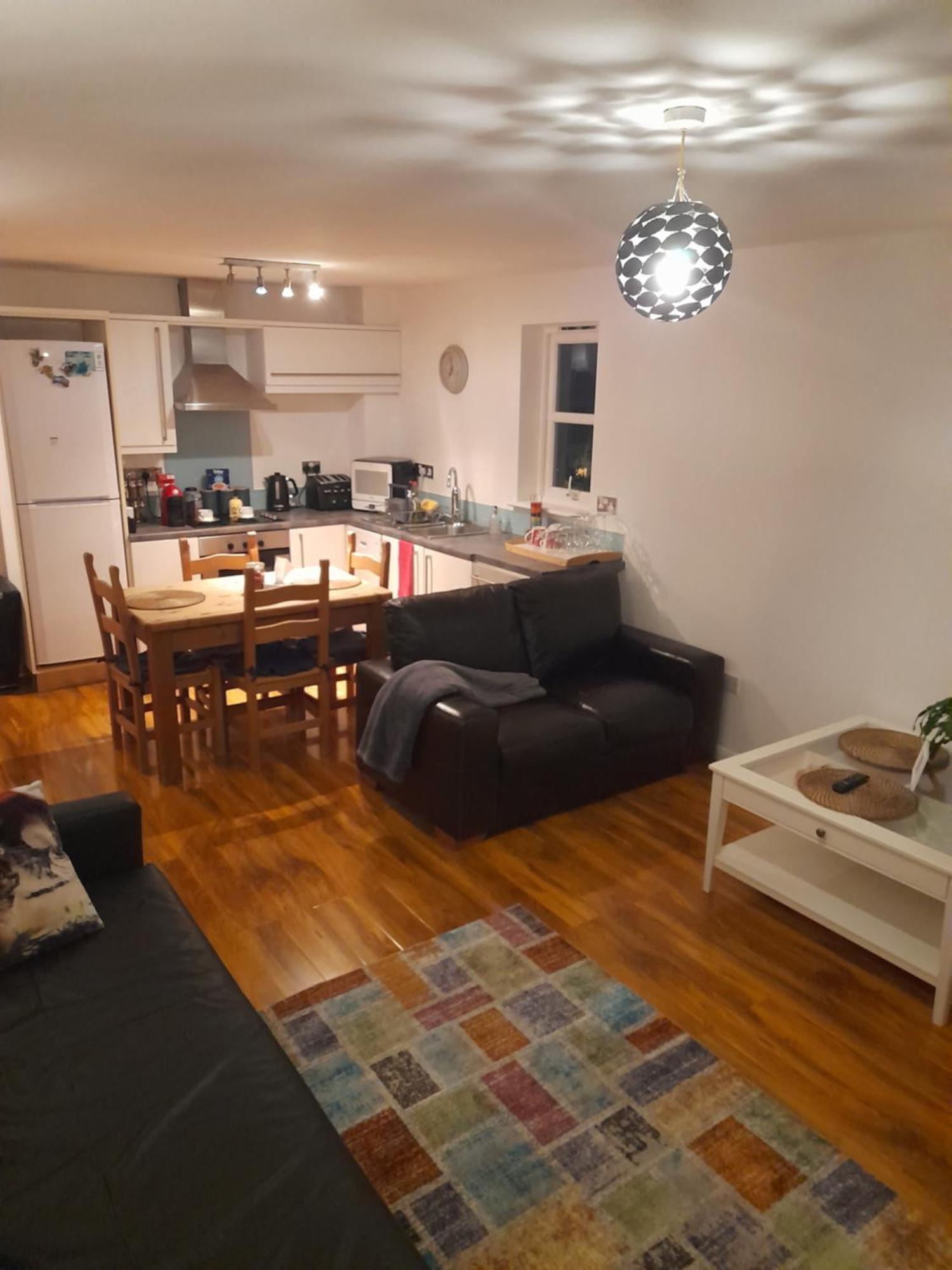 Glastonbury Town Center-Entire Apartment 외부 사진